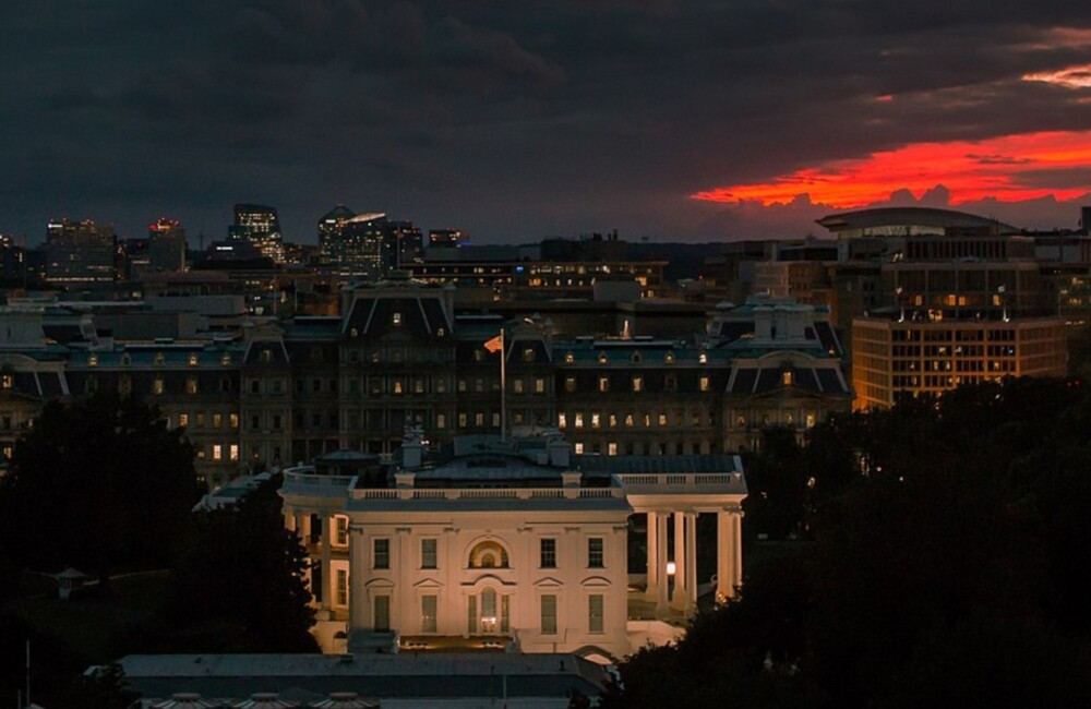 La Casa Blanca al atardecer