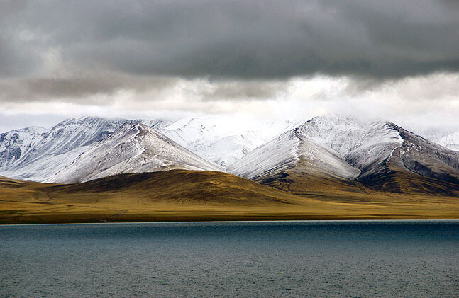 Lake Nam Tso, Tibet. CREDIT: <a href="https://www.flickr.com/photos/seyerce/329441093/" target="_blank">Ernie R</a>