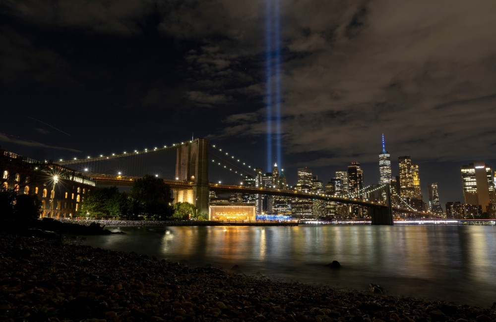 Monumento conmemorativo del 11-S. CRÉDITO: Shutterstock.com/silencex