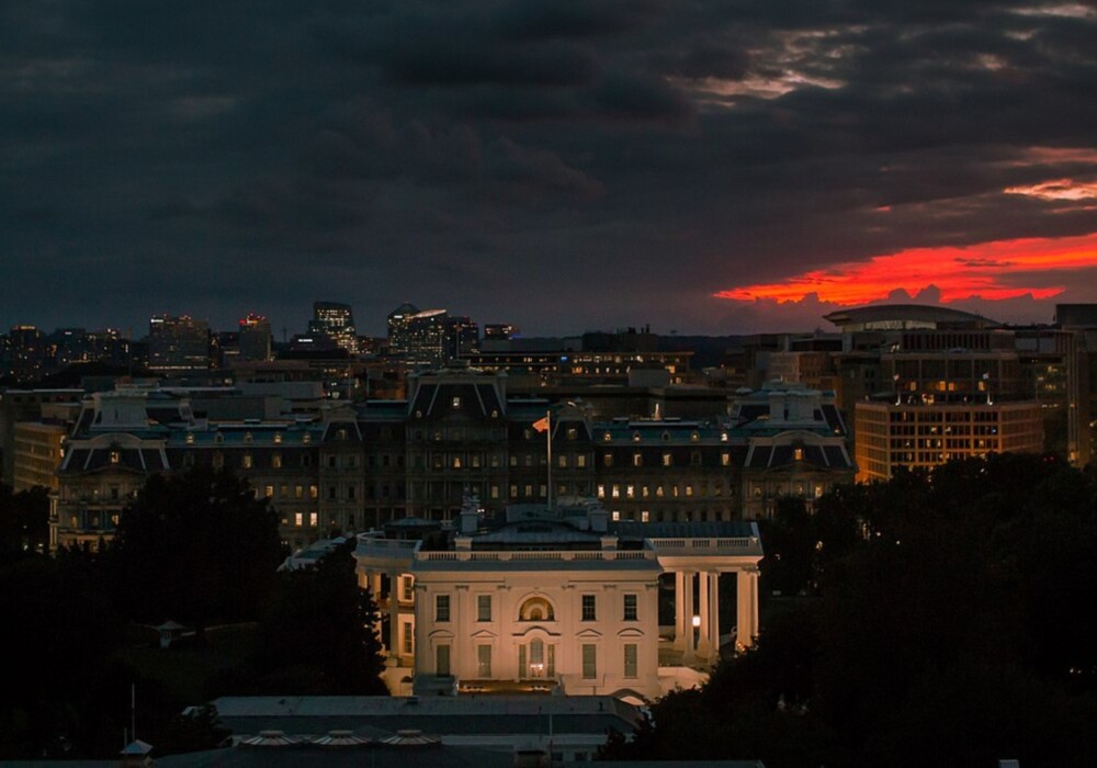 White House at sunset. CREDIT: Sinhat25/(CC).