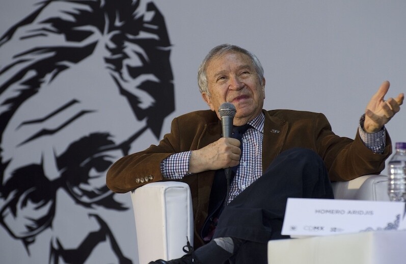 Homero Aridjis. CREDIT: <a href="https://www.flickr.com/photos/culturacdmx/15498368675"> Secretaría de Cultura Ciudad de México</a> <a href="https://creativecommons.org/licenses/by-sa/2.0/">(CC)</a>