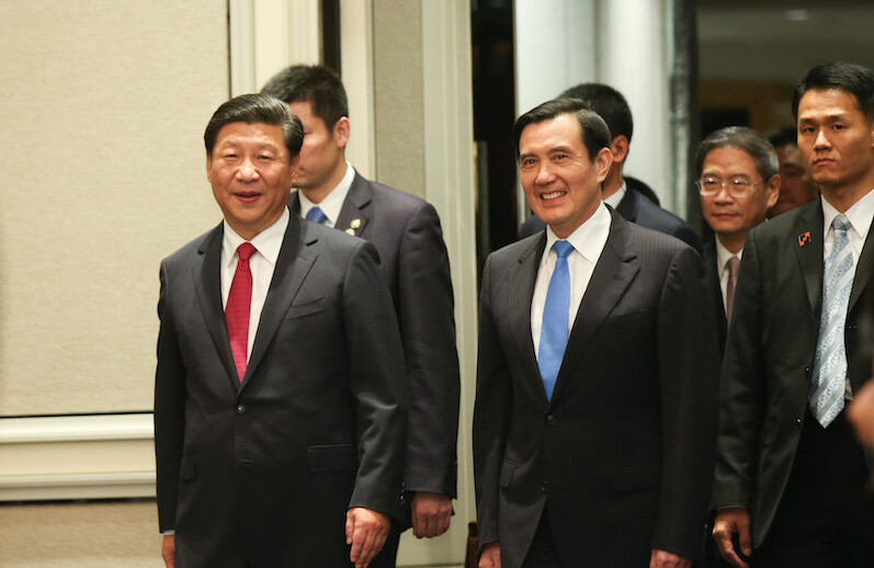 China's President Xi Jinping and Taiwan's then-President Ma Ying-jeou in Singapore, 2015. CREDIT: <a href="https://www.flickr.com/photos/presidentialoffice/22843285625">Taiwan Presidential Office</a> <a href="https://creativecommons.org/licenses/by/2.0/">(CC)</a>